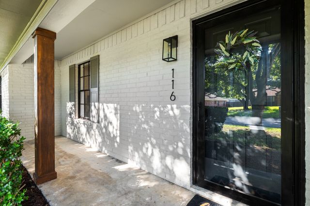 116 Marylee Drive, Hewitt, TX 76643