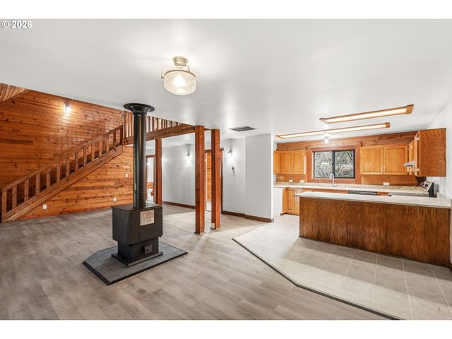 1514 BURBRIDGE Dr, Rogue River, OR 97537