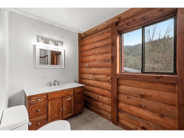 1514 BURBRIDGE Dr, Rogue River, OR 97537
