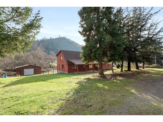 1514 BURBRIDGE Dr, Rogue River, OR 97537