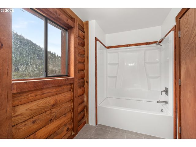 1514 BURBRIDGE Dr, Rogue River, OR 97537
