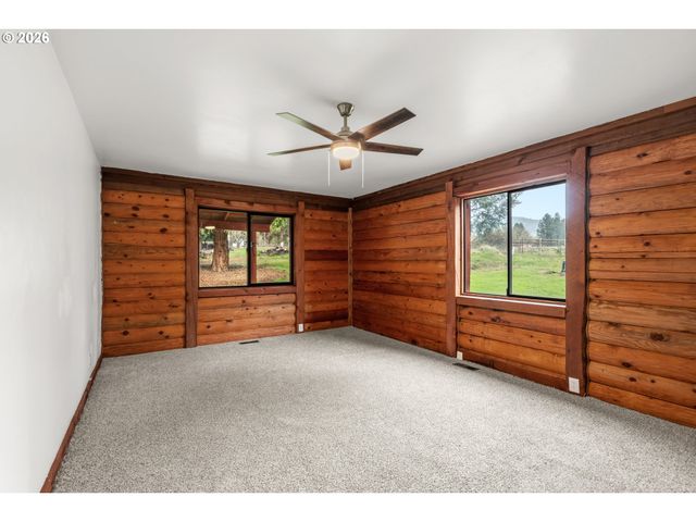 1514 BURBRIDGE Dr, Rogue River, OR 97537