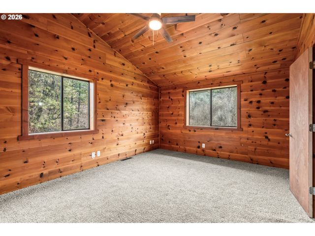 1514 BURBRIDGE Dr, Rogue River, OR 97537