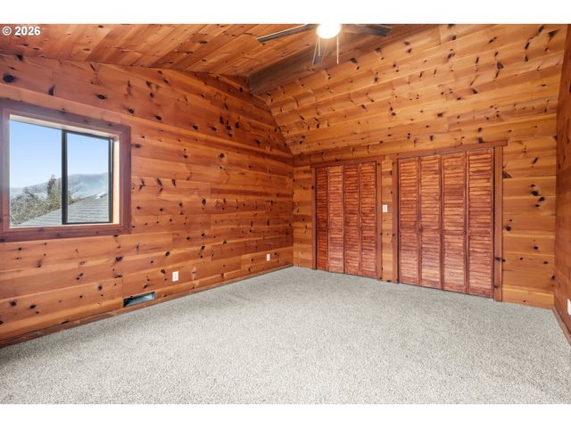 1514 BURBRIDGE Dr, Rogue River, OR 97537
