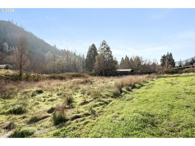 1514 BURBRIDGE Dr, Rogue River, OR 97537