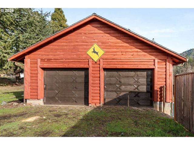 1514 BURBRIDGE Dr, Rogue River, OR 97537