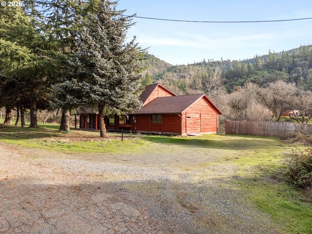 1514 BURBRIDGE Dr, Rogue River, OR 97537