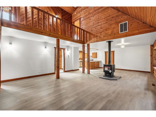 1514 BURBRIDGE Dr, Rogue River, OR 97537