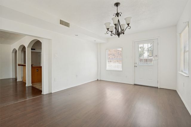 3102 Abbey Road, Carrollton, TX 75007