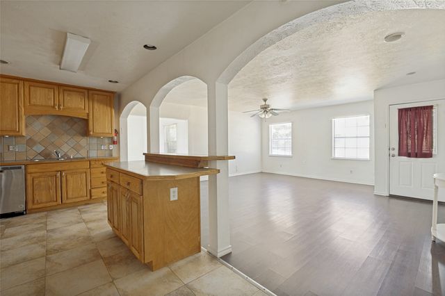 3102 Abbey Road, Carrollton, TX 75007