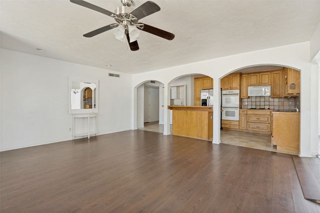 3102 Abbey Road, Carrollton, TX 75007