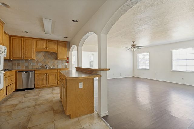 3102 Abbey Road, Carrollton, TX 75007