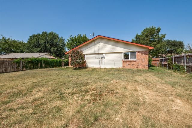 3102 Abbey Road, Carrollton, TX 75007