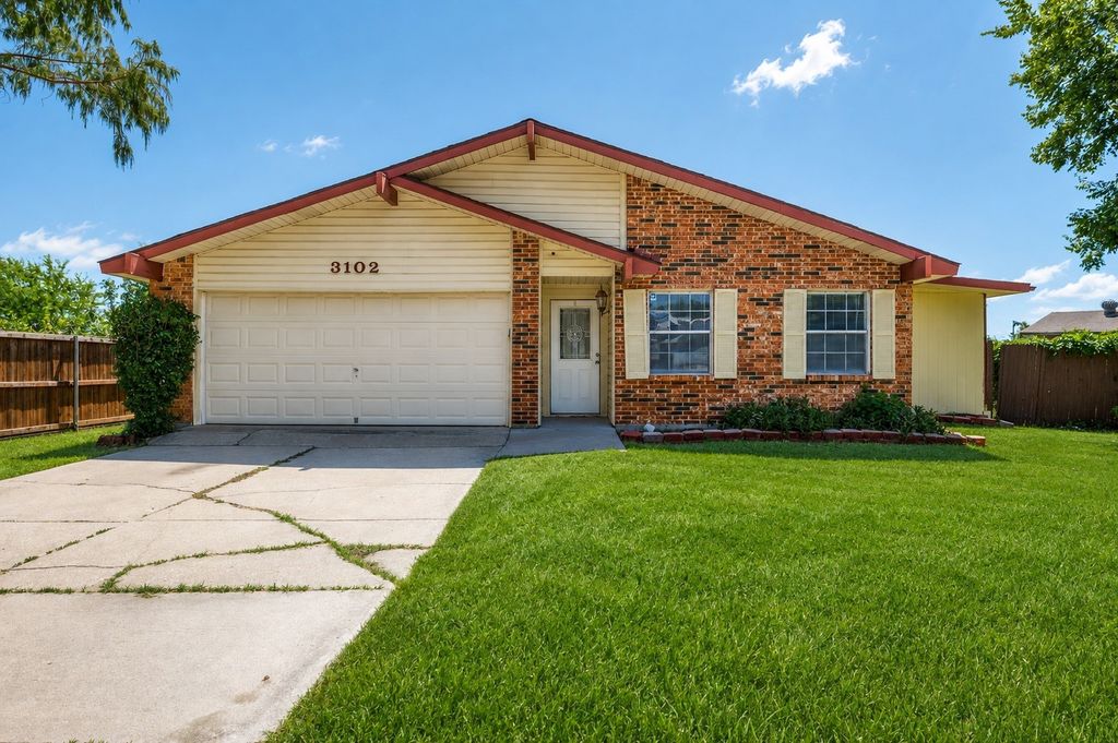 3102 Abbey Road, Carrollton, TX 75007