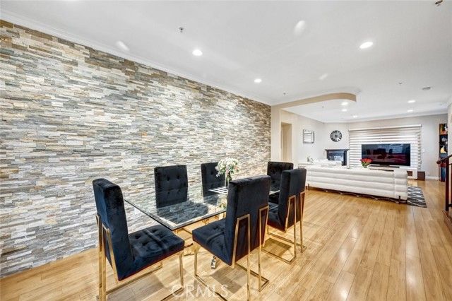 13629 Wyandotte Street 111, Van Nuys (los Angeles), CA 91405