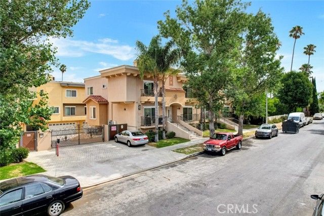 13629 Wyandotte Street 111, Van Nuys (los Angeles), CA 91405