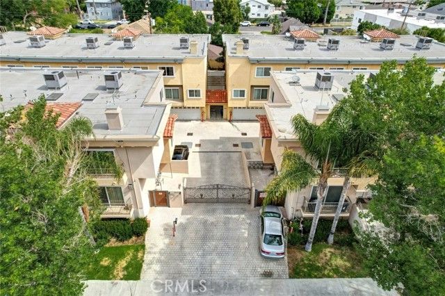 13629 Wyandotte Street 111, Van Nuys (los Angeles), CA 91405
