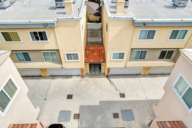 13629 Wyandotte Street 111, Van Nuys (los Angeles), CA 91405