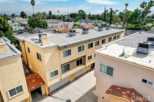 13629 Wyandotte Street 111, Van Nuys (los Angeles), CA 91405