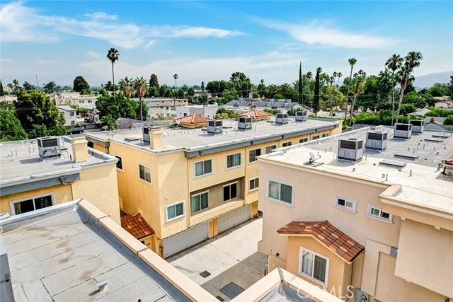 13629 Wyandotte Street 111, Van Nuys (los Angeles), CA 91405