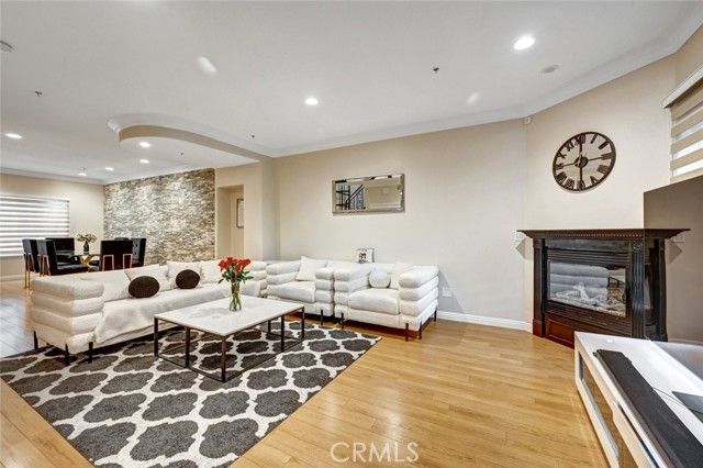 13629 Wyandotte Street 111, Van Nuys (los Angeles), CA 91405