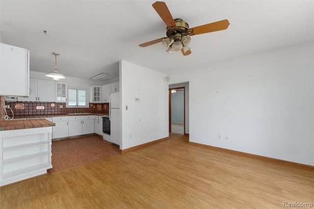 2378 Dawes Avenue, Shelby Twp, MI 48317