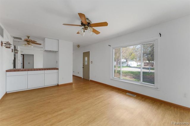 2378 Dawes Avenue, Shelby Twp, MI 48317