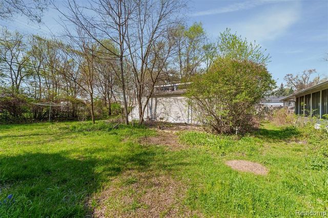 2378 Dawes Avenue, Shelby Twp, MI 48317