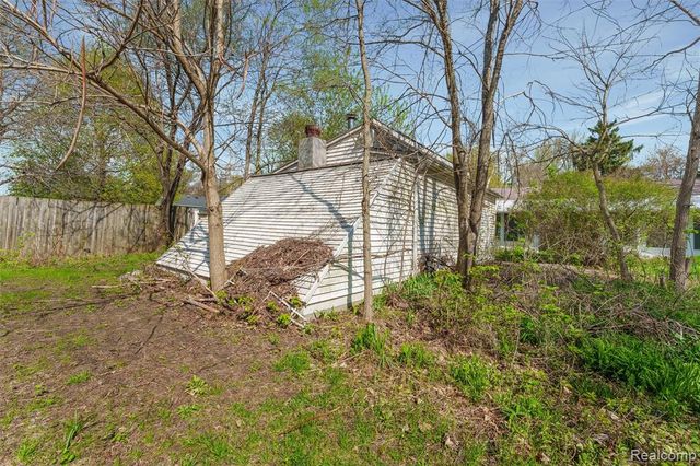 2378 Dawes Avenue, Shelby Twp, MI 48317