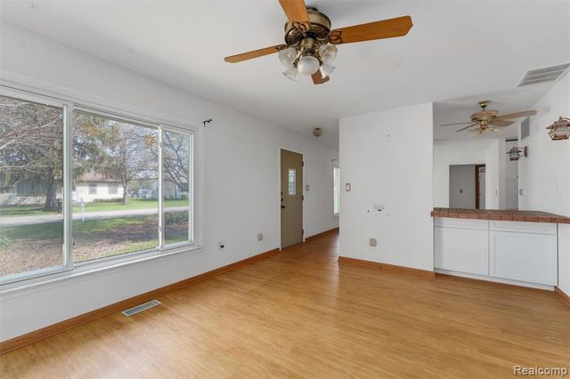 2378 Dawes Avenue, Shelby Twp, MI 48317