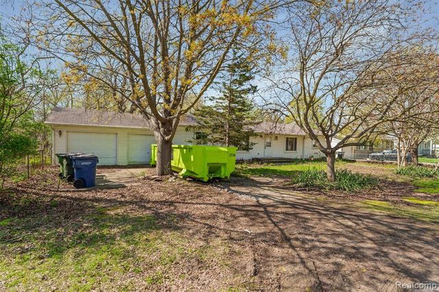 2378 Dawes Avenue, Shelby Twp, MI 48317