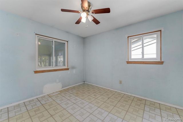 2378 Dawes Avenue, Shelby Twp, MI 48317