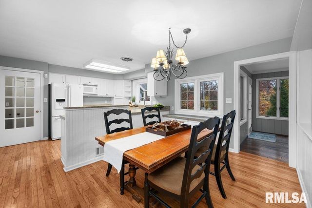 777 25TH Avenue Court, Moline, IL 61265