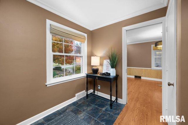 777 25TH Avenue Court, Moline, IL 61265