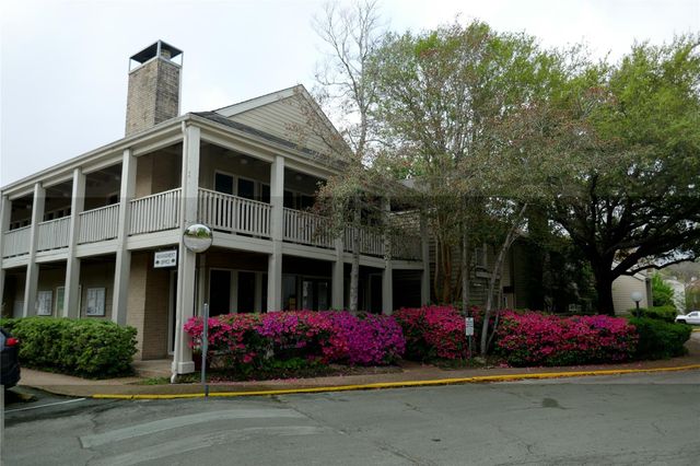 2100 Tanglewilde Street 529, Houston, TX 77063