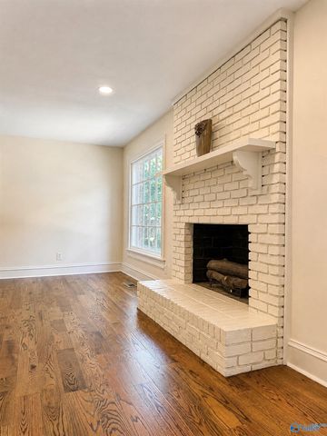 1706 Woodmont Drive SE, Decatur, AL 35601