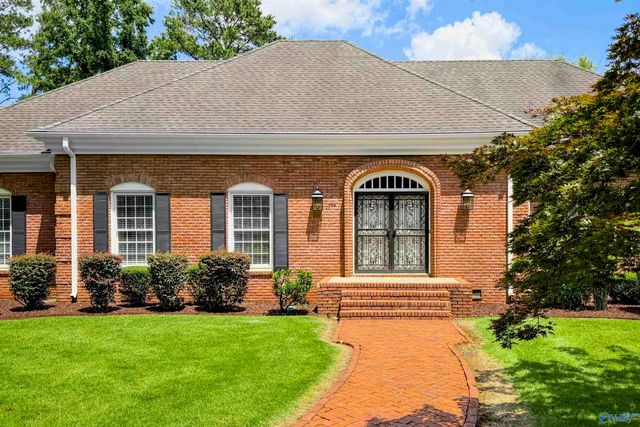 1706 Woodmont Drive SE, Decatur, AL 35601