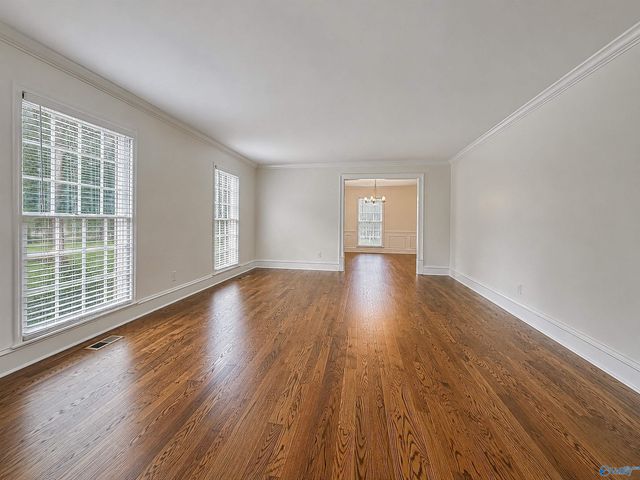 1706 Woodmont Drive SE, Decatur, AL 35601