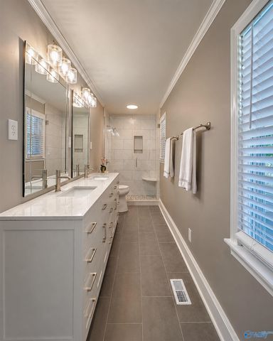 1706 Woodmont Drive SE, Decatur, AL 35601