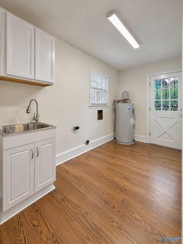 1706 Woodmont Drive SE, Decatur, AL 35601