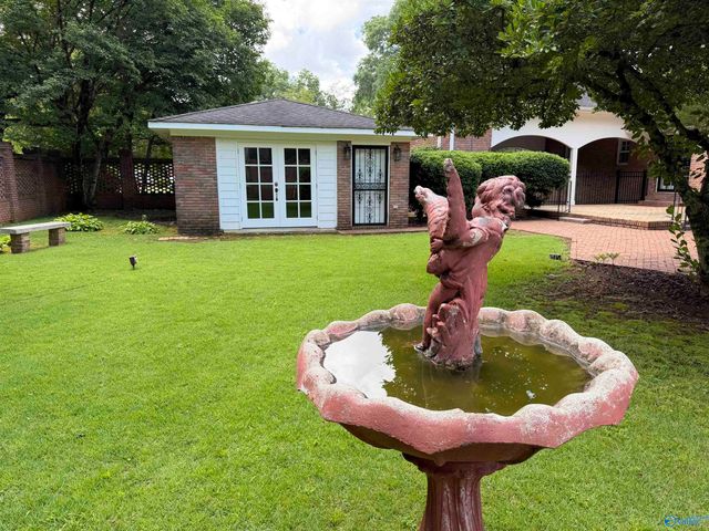 1706 Woodmont Drive SE, Decatur, AL 35601
