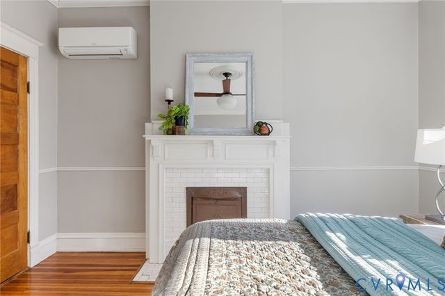 2804 W Grace St, Richmond, VA 23221