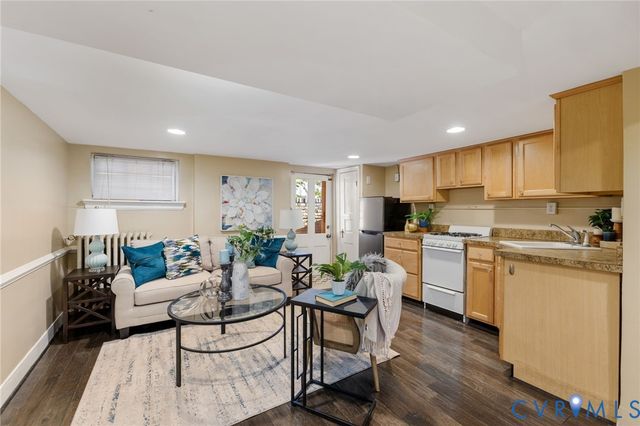 2804 W Grace St, Richmond, VA 23221