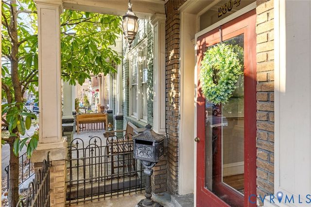 2804 W Grace St, Richmond, VA 23221