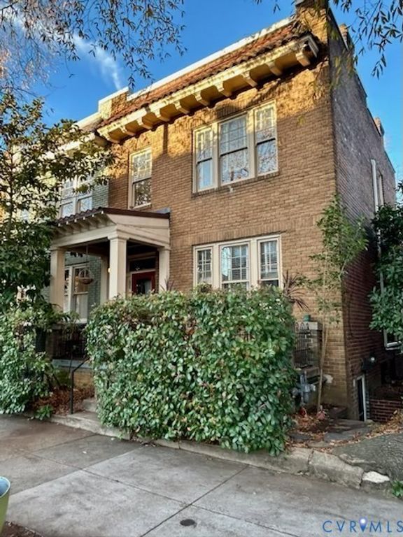 2804 W Grace St, Richmond, VA 23221