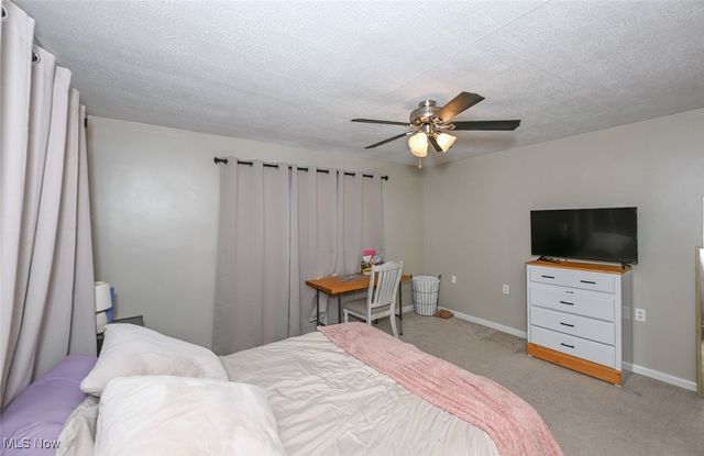 76 Clinton Avenue, Akron, OH 44301