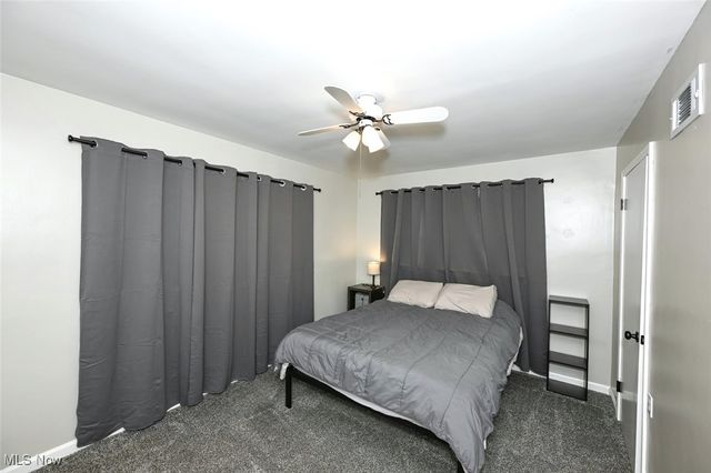 76 Clinton Avenue, Akron, OH 44301