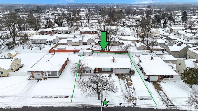 76 Clinton Avenue, Akron, OH 44301