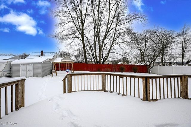 76 Clinton Avenue, Akron, OH 44301