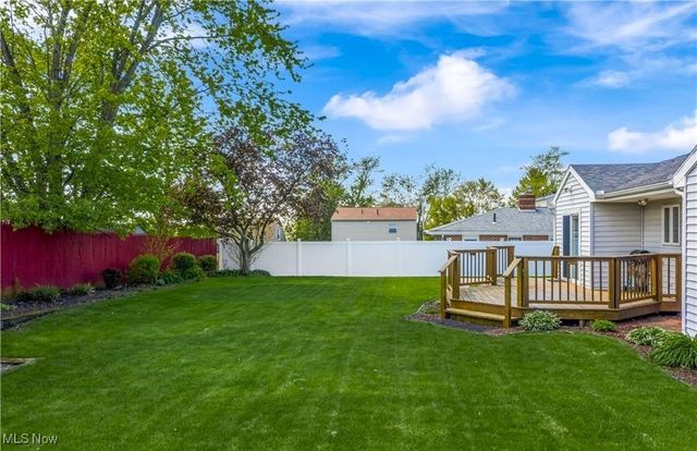 76 Clinton Avenue, Akron, OH 44301